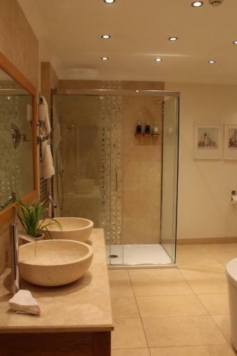 Rowton Hall Hotel And Spa