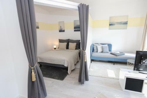 Full House Studios - Little Mill Apartment - Ntflx + Wifi