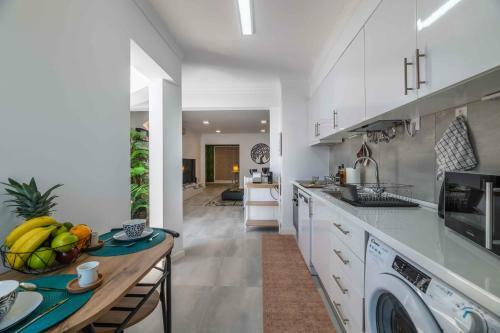 Salgados 2-bedroom Luxury Apartment