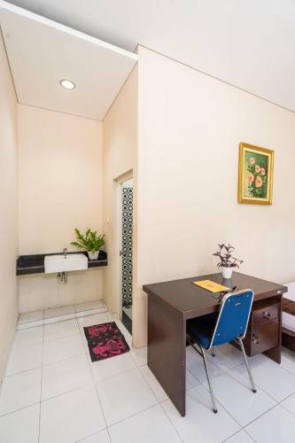 Hotel Umah Santi Depok