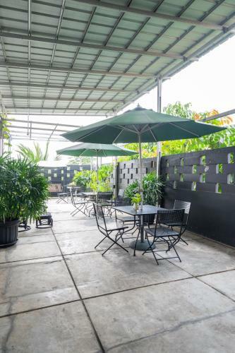 Hotel Umah Santi Depok