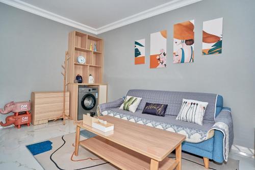 Locals Apartment House 06