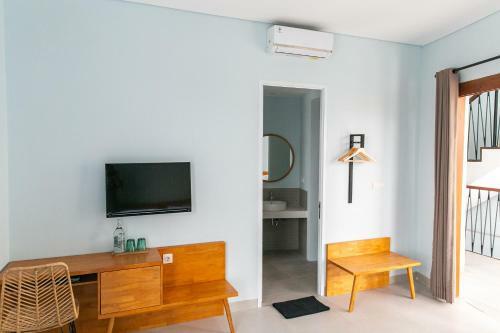 Coco & Pineapple Pants Hostel - Canggu, Bali