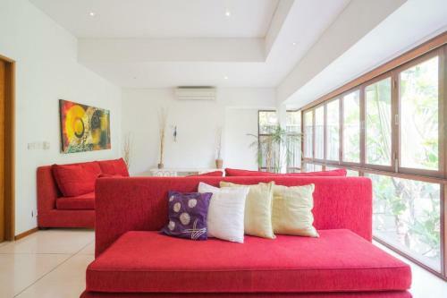 Ely's Villa