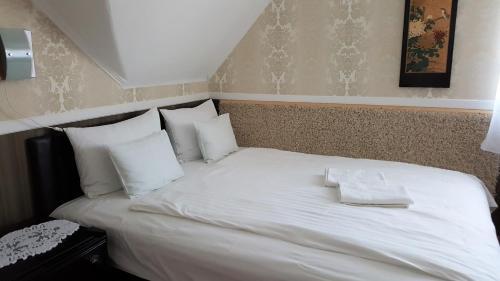 Bed & Breakfast Kitti Panzio