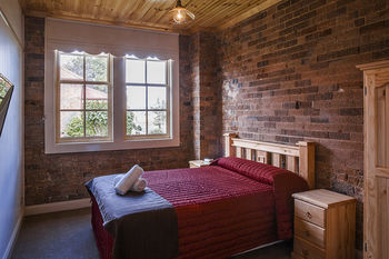 Lodge Black Gold Country Cabins