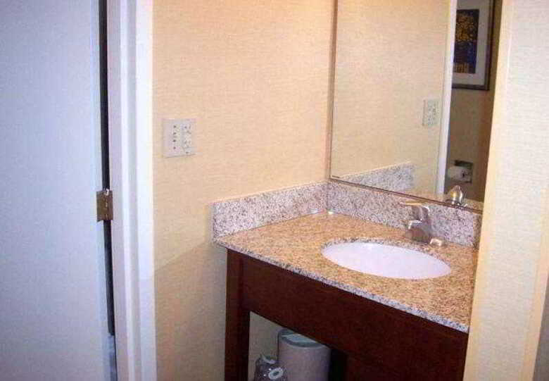 Hotel Courtyard By Marriott Boston Westborough