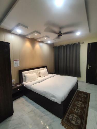 Hotel Shri Radhe Govind Inn