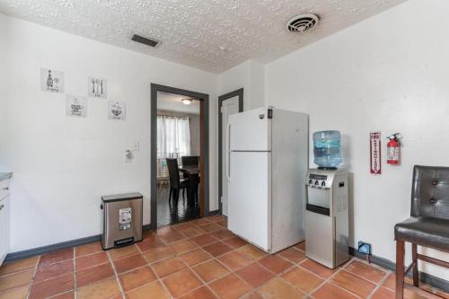 Hostal Comfy Pet Friendly Home In Jacksonville Mins To Downtown?s