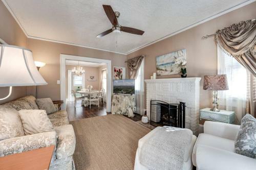 Bungalow On Orleans