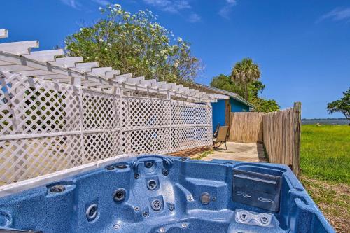 Tropical Villa Screened Porch And Water View!