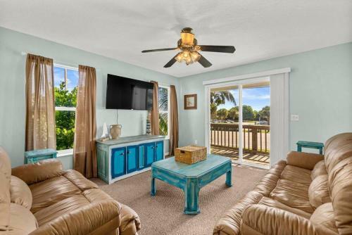 Coconut Cabana - 6/4 Two Unit Duplex - Both Sides - Steps To The Beach