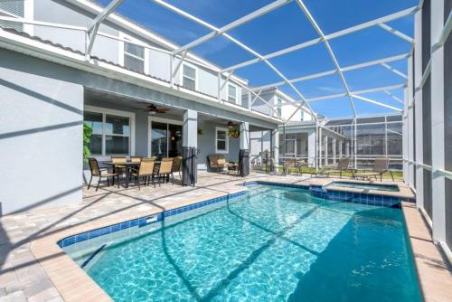 Instant Gratification - 8 Bdm Villa In Gated Comm, Villa