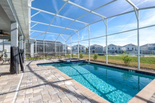 Instant Gratification - 8 Bdm Villa In Gated Comm, Villa