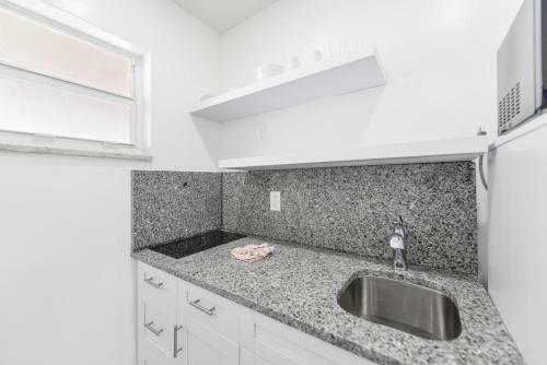 Apartamento Gorgeous 1 Bedroom Steps From The Beach #45