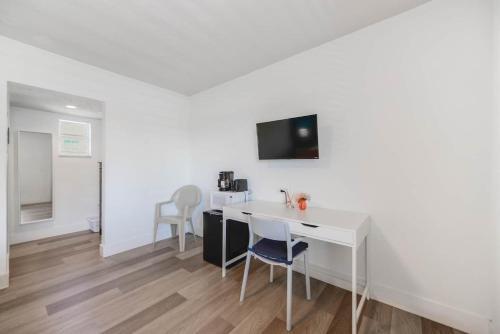 Apartamento Lovely 1 Bedroom With Pool Steps From The Beach #32