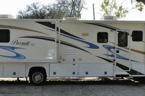 Delightful 1 Bdrm Spacious Rv In Hollywood