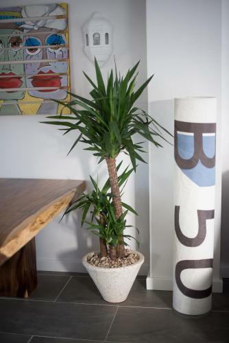 Villa 1-bedroom Oasis Just Metres From The Sandy Beach