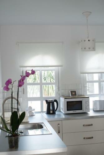 Villa 1-bedroom Oasis Just Metres From The Sandy Beach