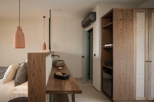 Kymani Boutique Hotel & Suites