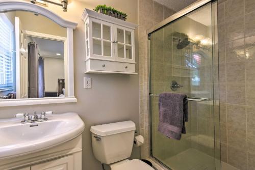 Sun-dappled Abode Less Than 2 Mi To Dtwn Sarasota!
