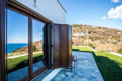 Luxury Villa Mylopotamos