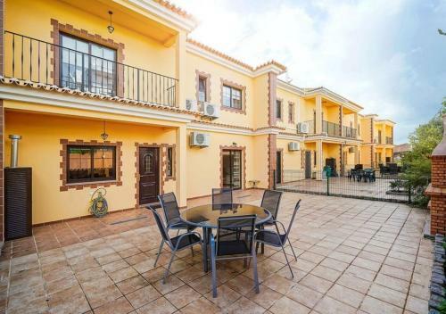 Algarve Luxury Home With Private Heated Pool