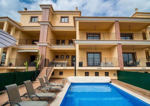 Algarve Luxury Home With Private Heated Pool