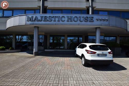 Hotel Majestichouse Conference & Restaurant