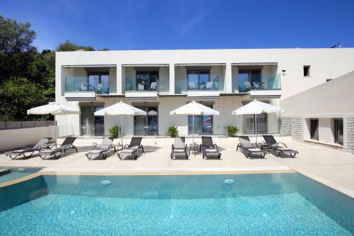 Apartamento Almyra Seafront Residence