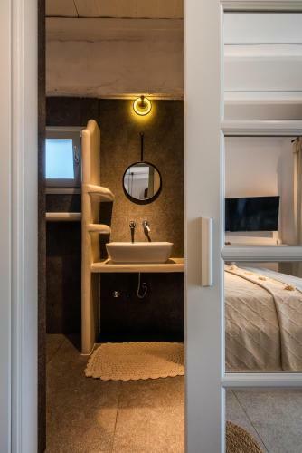 Luxurious Stoudio In Mandrakia 1
