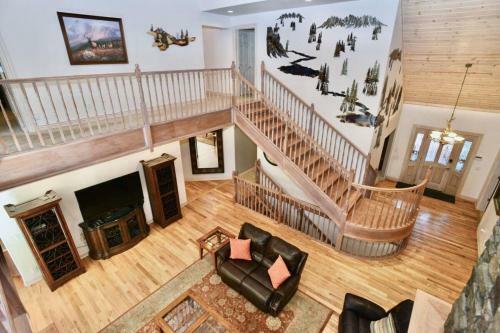 Spring Mountain Manor By Casago Mccall - Donerightmanagement