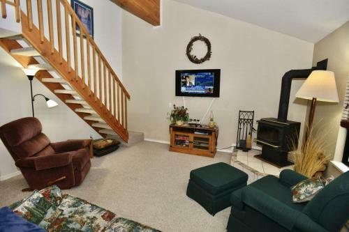 Ponderosa Retreat By Casago Mccall