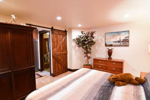 The Bear Den By Casago Mccall - Donerightmanagement