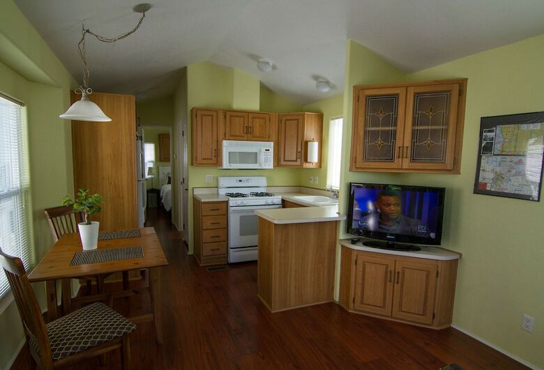 Lodge Arden Acres Executive Suites & Cottages