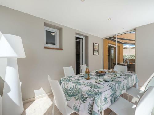 Holiday Home Le Clos Du M�rier