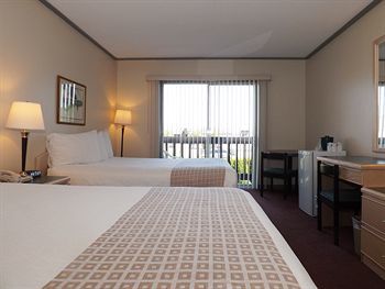 Village Green Hotel And Casino - Standard Cb