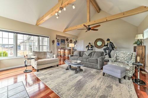 Bountiful Home With Fire Pit - Walk To Lake!