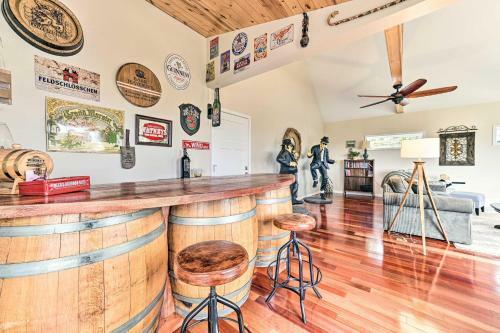 Bountiful Home With Fire Pit - Walk To Lake!