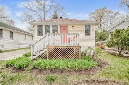 Nantucket Cottage In New Buffalo