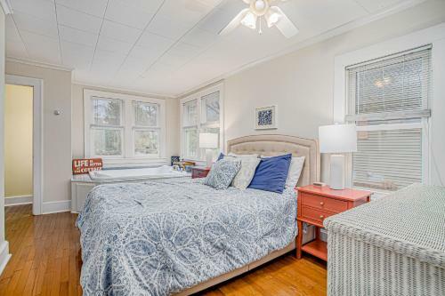 Nantucket Cottage In New Buffalo