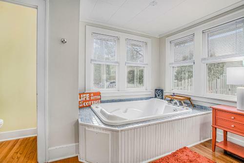Nantucket Cottage In New Buffalo