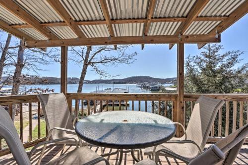 Sunny Lake Of The Ozarks Getaway With Fire Pit!