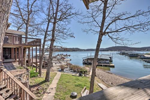Sunny Lake Of The Ozarks Getaway With Fire Pit!