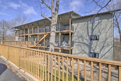 Apartamento Branson West Condo With Deck, Amenities Access!