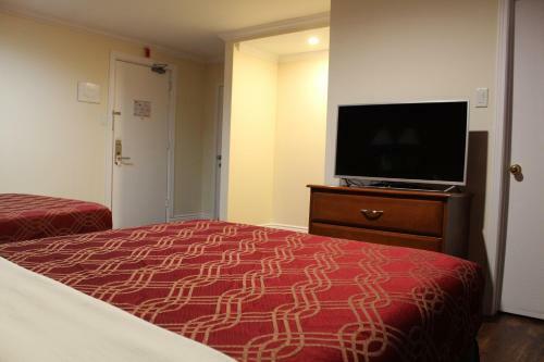 Hotel Econolodge Inn & Suites - Pembroke