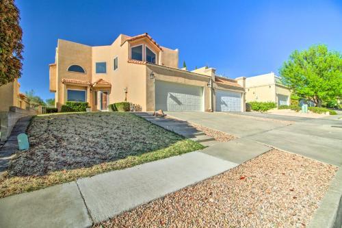 Casa Especial Family Retreat With Pool Table!