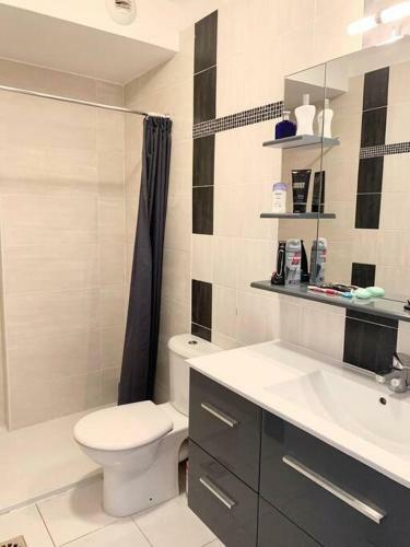 Apartamento Charmant Studio Juan Les Pins: 30 M�tres De La Mer