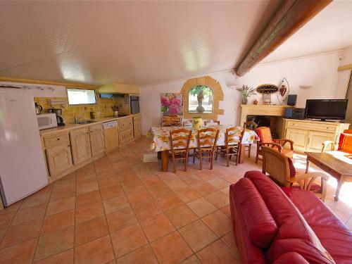 Holiday Home Maison Laugier Cucuron