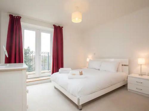 Easystays - Fab 3 Sleeper Apartment - Great Location & Parking